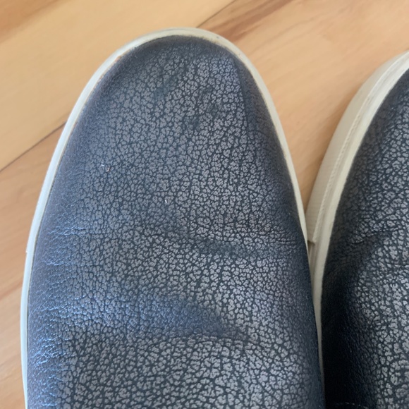 Frye Ivy Pewter Slip On Shoes -- Sz 7.5 - Picture 3 of 5